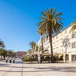 Luxury & - Main Promenade, Sea & View In Diocletian Palace * Split