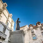 Luxury & - Main Promenade, Sea & View In Diocletian Palace Appartement *