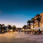 Luxury & - Main Promenade, Sea & View In Diocletian Palace *