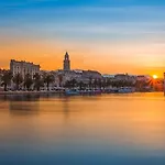 Luxury & - Main Promenade, Sea & View In Diocletian Palace Appartement Split