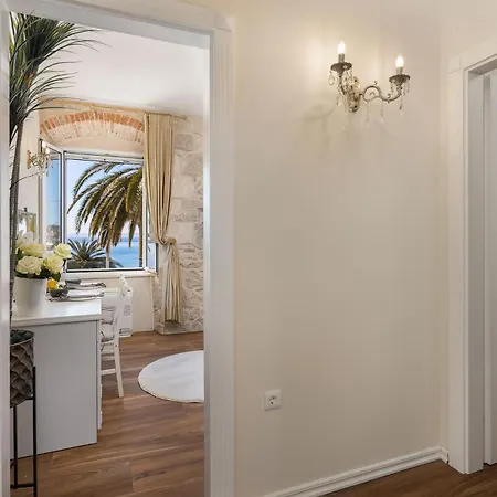 Luxury & - Main Promenade, Sea & View In Diocletian Palace Gostinjska kuća Split