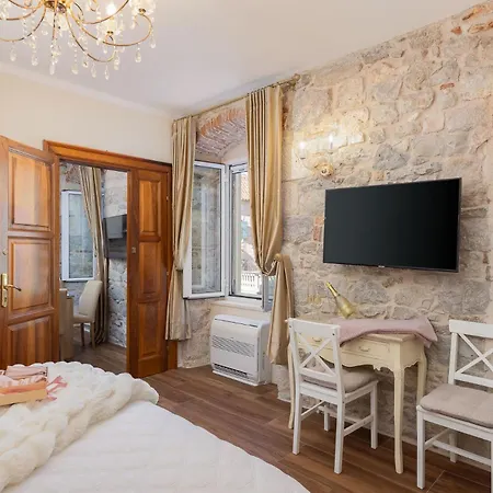 Luxury & - Main Promenade, Sea & View In Diocletian Palace 4*