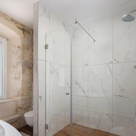 Gostinjska kuća Luxury & - Main Promenade, Sea & View In Diocletian Palace