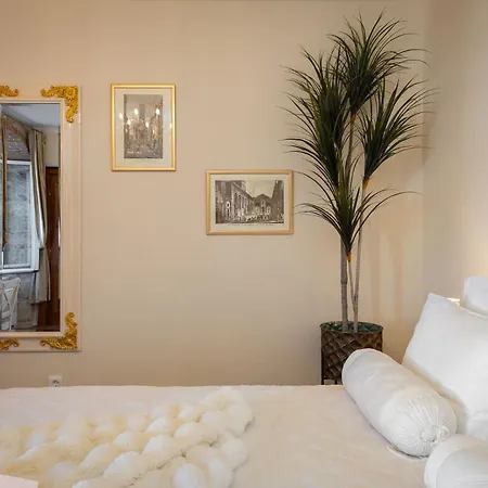 Gostinjska kuća Luxury & - Main Promenade, Sea & View In Diocletian Palace Split