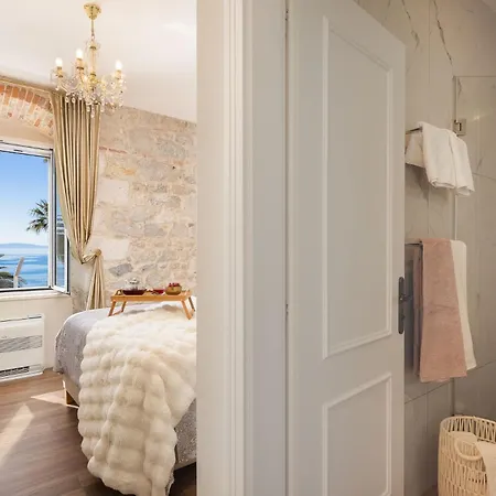 Gostinjska kuća Luxury & - Main Promenade, Sea & View In Diocletian Palace