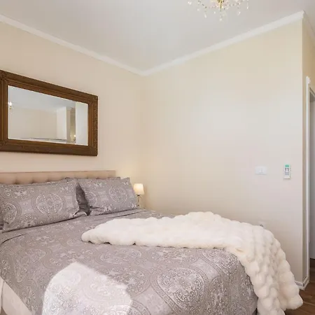 Gostinjska kuća Luxury & - Main Promenade, Sea & View In Diocletian Palace Split