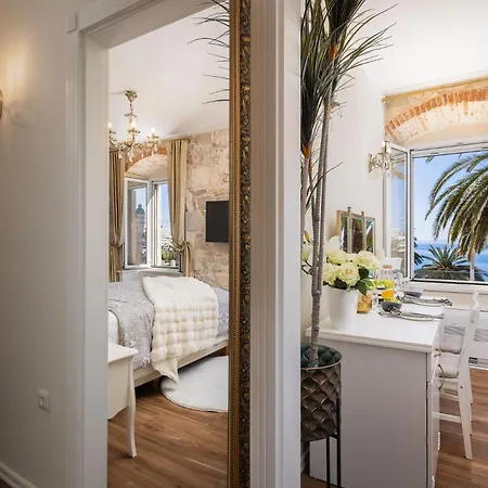 Luxury & - Main Promenade, Sea & View In Diocletian Palace Split