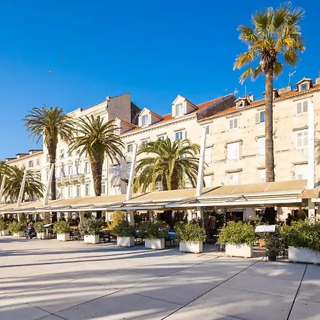 Gostinjska kuća Luxury & - Main Promenade, Sea & View In Diocletian Palace Split