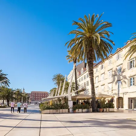 Luxury & - Main Promenade, Sea & View In Diocletian Palace Split