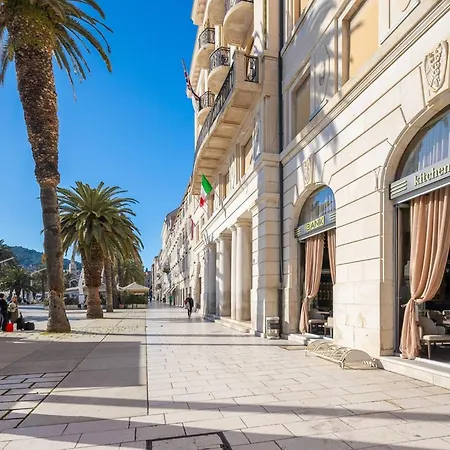 Luxury & - Main Promenade, Sea & View In Diocletian Palace Lägenhet Split