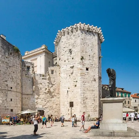 Luxury & - Main Promenade, Sea & View In Diocletian Palace *