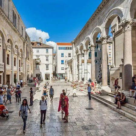 Lägenhet Luxury & - Main Promenade, Sea & View In Diocletian Palace Split