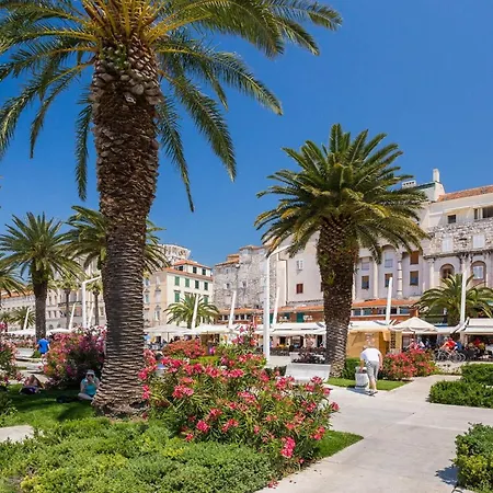 Luxury & - Main Promenade, Sea & View In Diocletian Palace