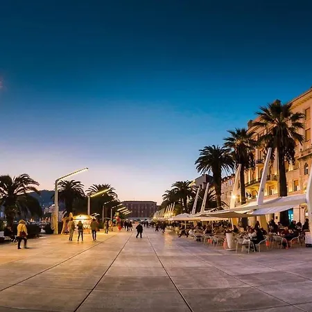 Luxury & - Main Promenade, Sea & View In Diocletian Palace *
