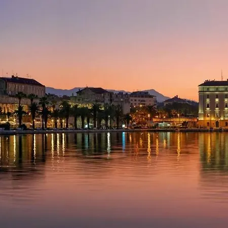 Luxury & - Main Promenade, Sea & View In Diocletian Palace Lägenhet Split