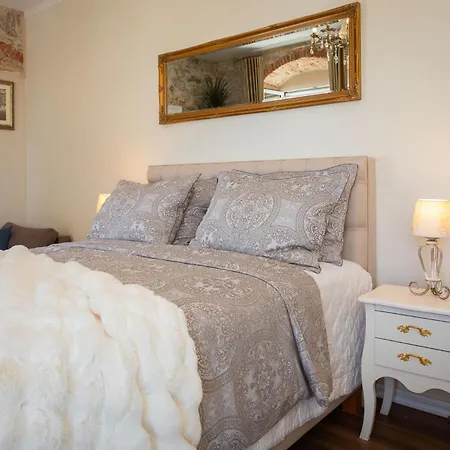Luxury & - Main Promenade, Sea & View In Diocletian Palace Split