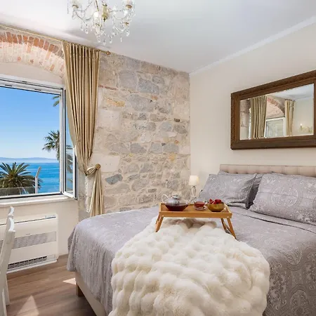 Luxury & - Riva & Sea View In Diocletian Palace Guest house Split